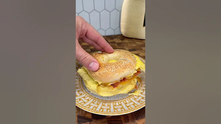 Bagel breakfast sandwich 🥯