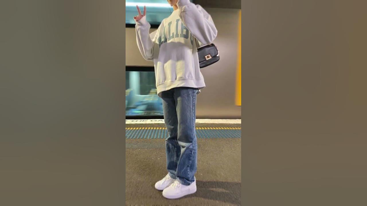 How to style oversized hoodie jeans #amazing #amazon #anime 🇰🇷🇰🇷🇰🇷🇰🇷🌸🌸🌸