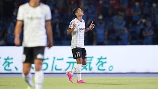 イニエスタのロングパス→大迫がボールをキープしながらラストパス→これに走り込んだ武藤 嘉紀が左足で合わせて、アウェイの神戸が先制点を獲得！【第28節のピックアップゴール】