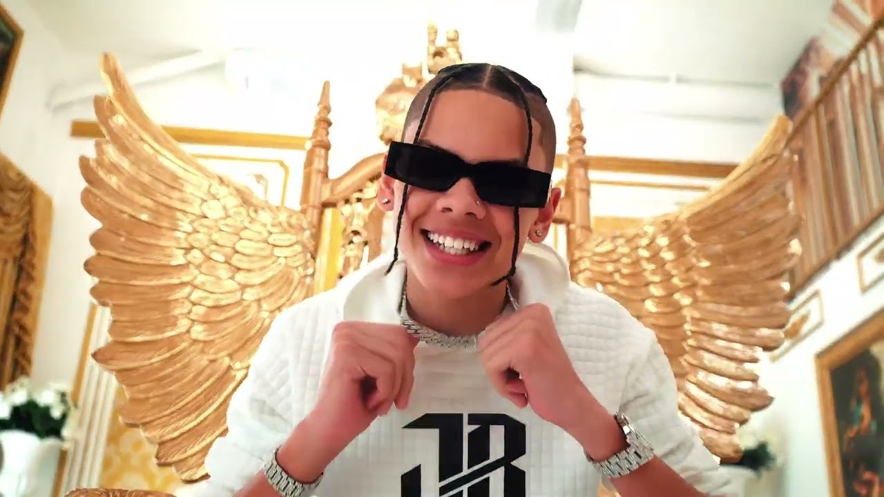 YouTube पर Bust Down Official Music Video देखें YouTube पर Bust Down Official Music Video देखें