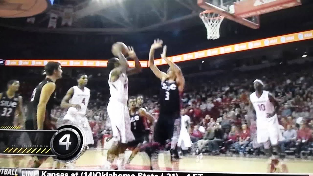 Michael Qualls Dunk Arkansas vs SIUEdwardsville YouTube