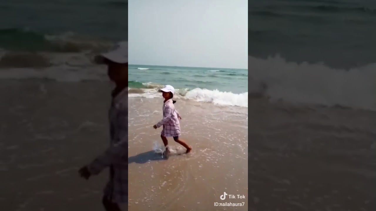 Kids playing on the beach - YouTube