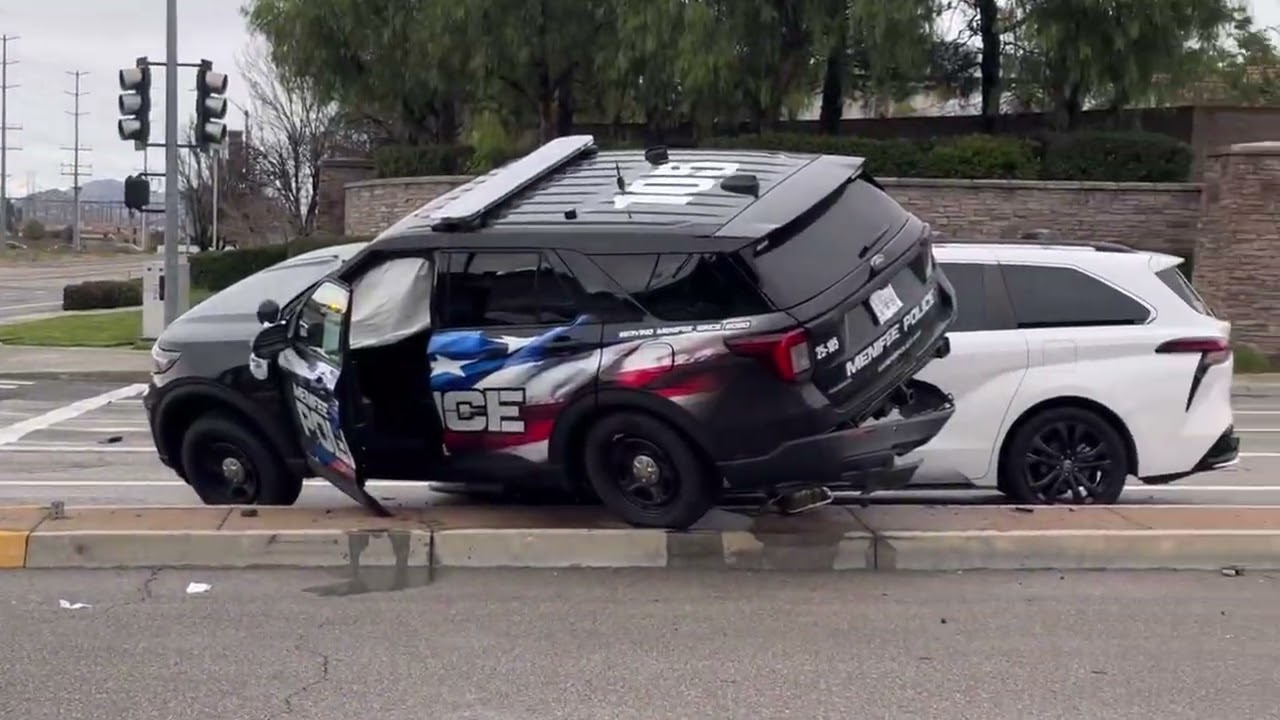 Menifee police officer involved 3 vehicle crash Officer injured 