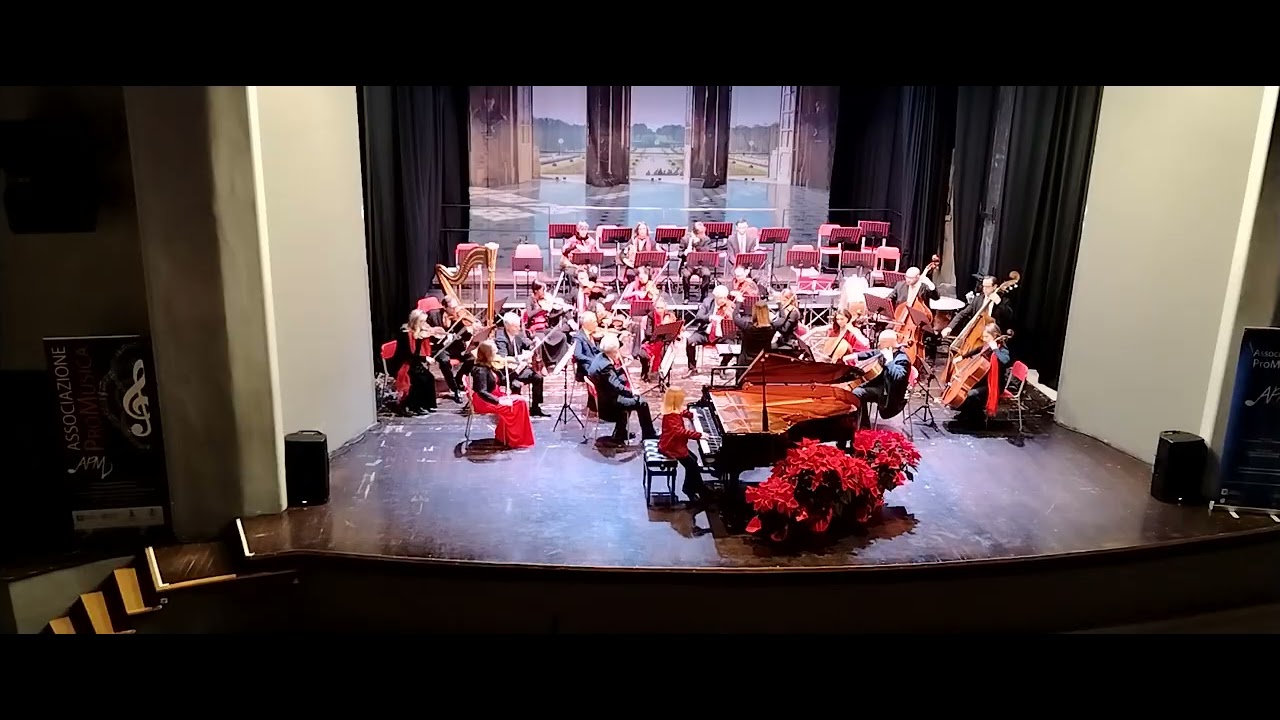 ALBERTO CARTUCCIA CINGOLANI (8 yo) plays Mozart Piano Concerto K 414 I mov. Cesano Maderno (ITALY)