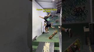 Aquela menina na pista de skate! 😂 #skate #humor #skatebo...