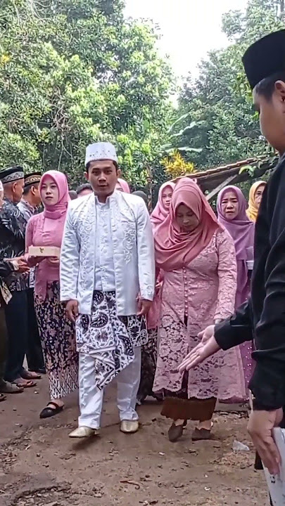 Penyambutan calon pengantin pria dan besan dengan adat sunda #wedding #sunda #indonesia #besan