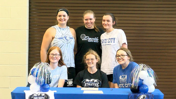 Allyson Suzann Moore signs with Alice Lloyd cross ...