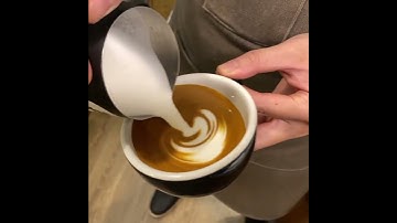 Latte Art ▪︎ Slow Rosetta
