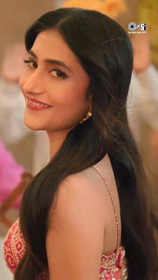 Jutti Kasoori Paereen na Poori Gippy Grewal, Dhanashree Verma #love #tipsofficial #dance
