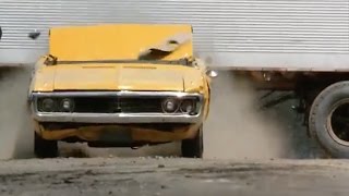 '72 Dodge Coronet in car chase
