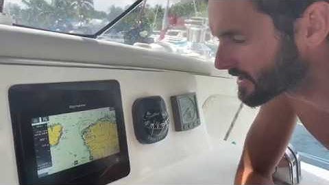 How to transfer routes between iPad and Raymarine Axiom Chart Plotter