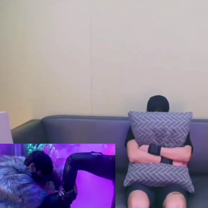 Chan reacting to his performance of 'Wolfgang' on Kingdom | Stray Kids