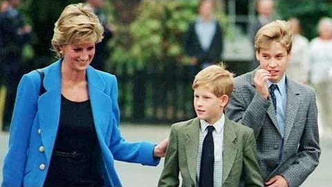 The Royal Wedding: Diana Frances Spencer, From Pri...