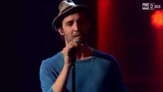 Video thumbnail of "The Voice IT | Serie 2 | Live 3 | Gianmarco Dottori canta "Amarsi un po'""
