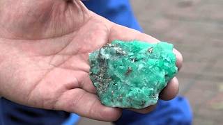 Download Lagu Marché noir : le trafic illégal des émeraudes colombiennes MP3