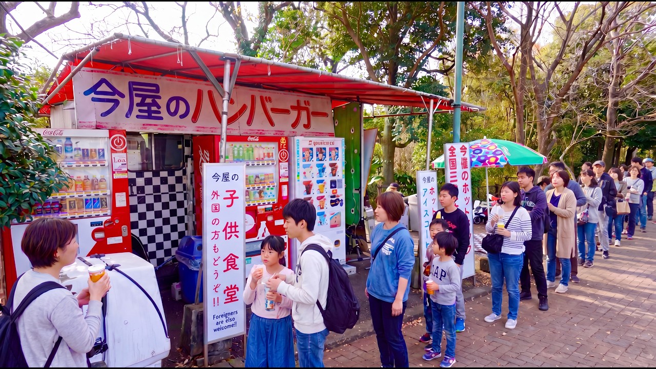 福岡の伝説】80歳が焼き続ける行列2時間超えのホットドッグ店『今屋