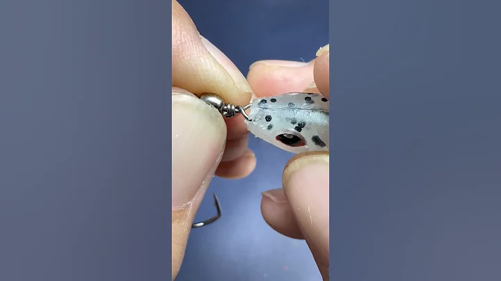 This Repair Trick Will Save Your Favorite Softbait! #softbait #fishinghack #lurefix #wormhook