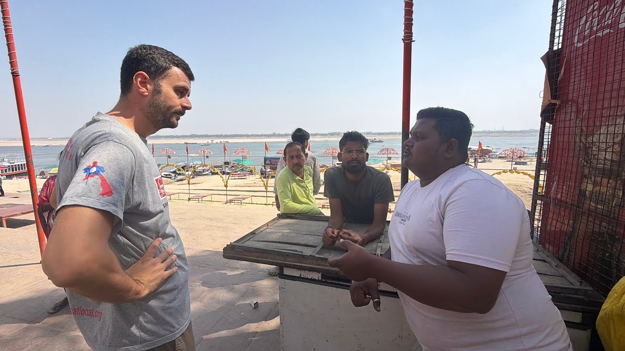 Banaras Guide Explain Indian Culture to Foreign Tourist 😍🇮🇳