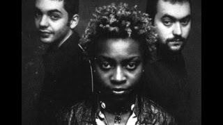 Video thumbnail of "Morcheeba - Blindfold (acoustic) 1998"