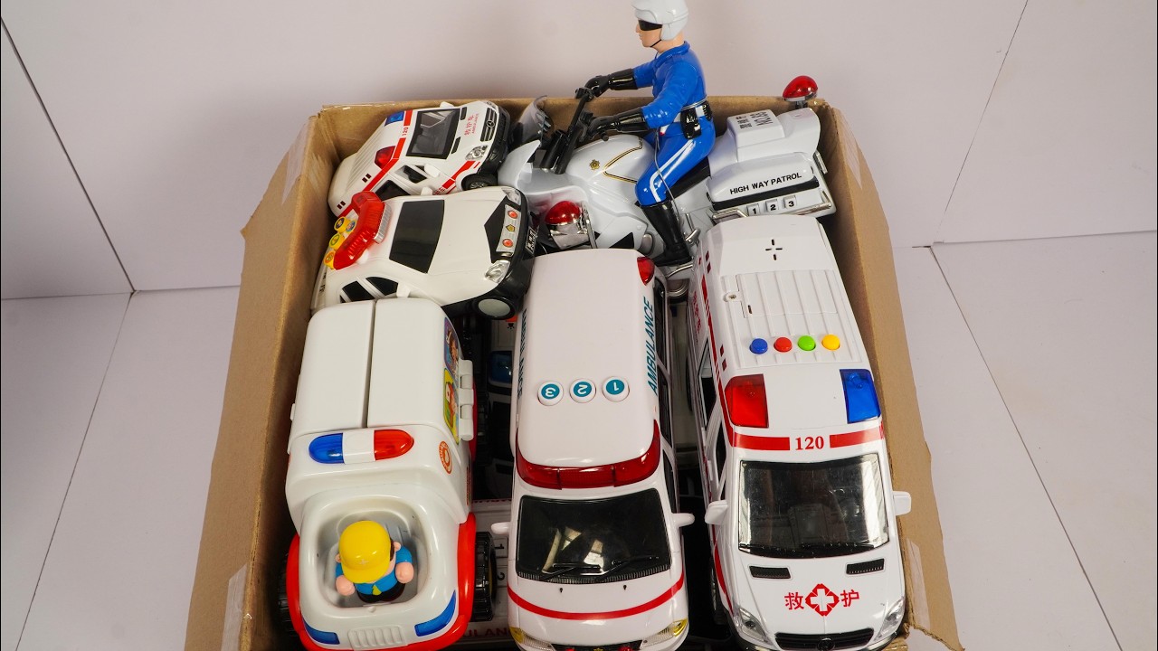 救急車のミニカー走る☆緊急走行テスト☆坂道走る｜ Ambulance miniature car runs! Emergensy driving test