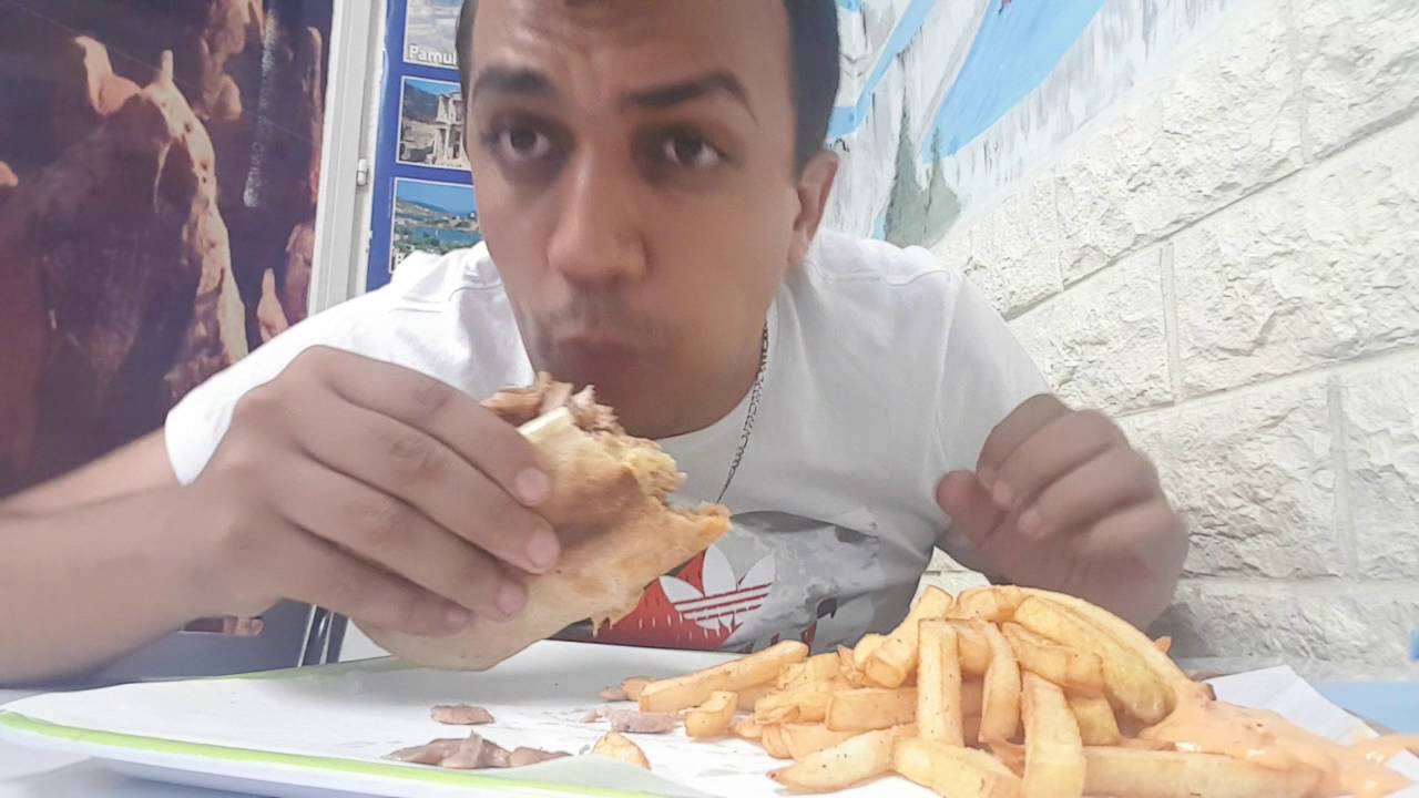 Degustation d'un vrai Kebab !!! YouTube