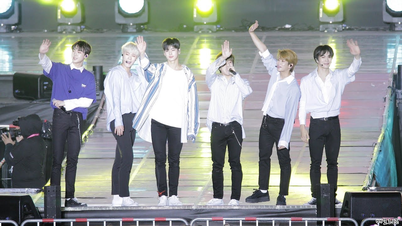 [4K] 181009 아스트로(ASTRO) - I'll Be There [2018_월드프렌즈뮤직페스티벌] 직캠(Fancam) by 메모리즈