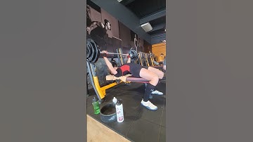Week 3 : 2CT bench 1x105kg RPE 8,5 top set