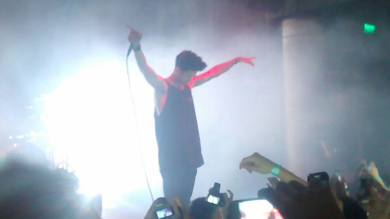 Travis Mills Chile - RIVERSIDE GIRL