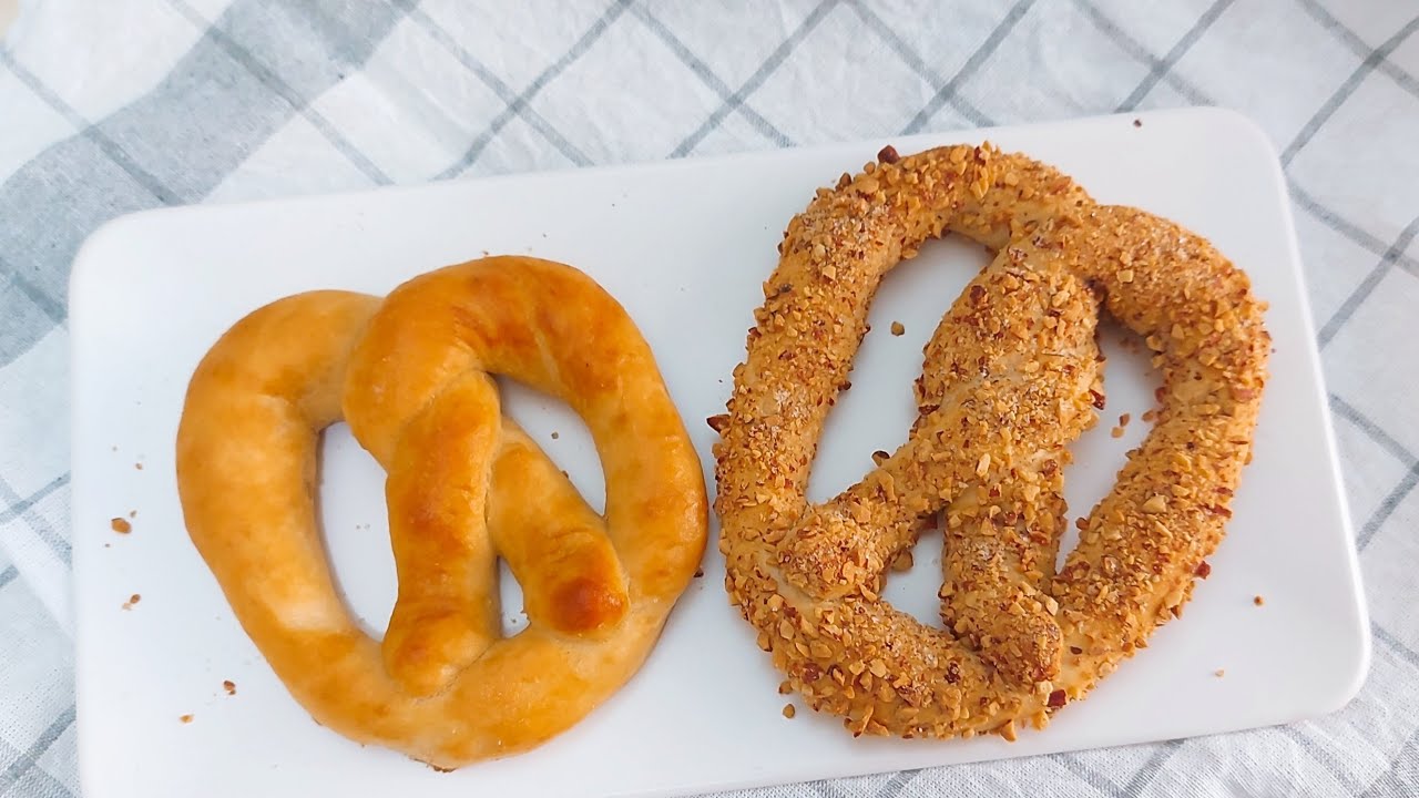 เพรทเซล แป้งนุ่มเหนียว รส ออริจินัล และ รส อัลมอนด์ Soft Pretzels Recipe 🥨🥨(Original & Almond)