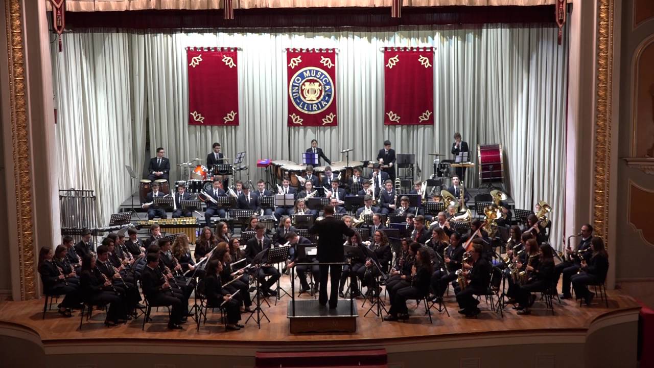2016. Banda Juvenil de la Unió Musical de Lliria 16 d'abril - YouTube
