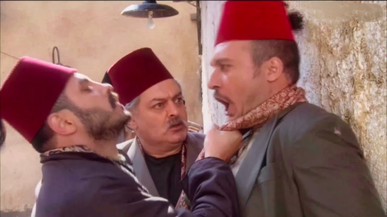 المعلم ابومحمد السكافي شحط صفوان بنص الحارة قدام ابوه مشان مفتاح بيت الغالي - مسلسل زمن البرغوث