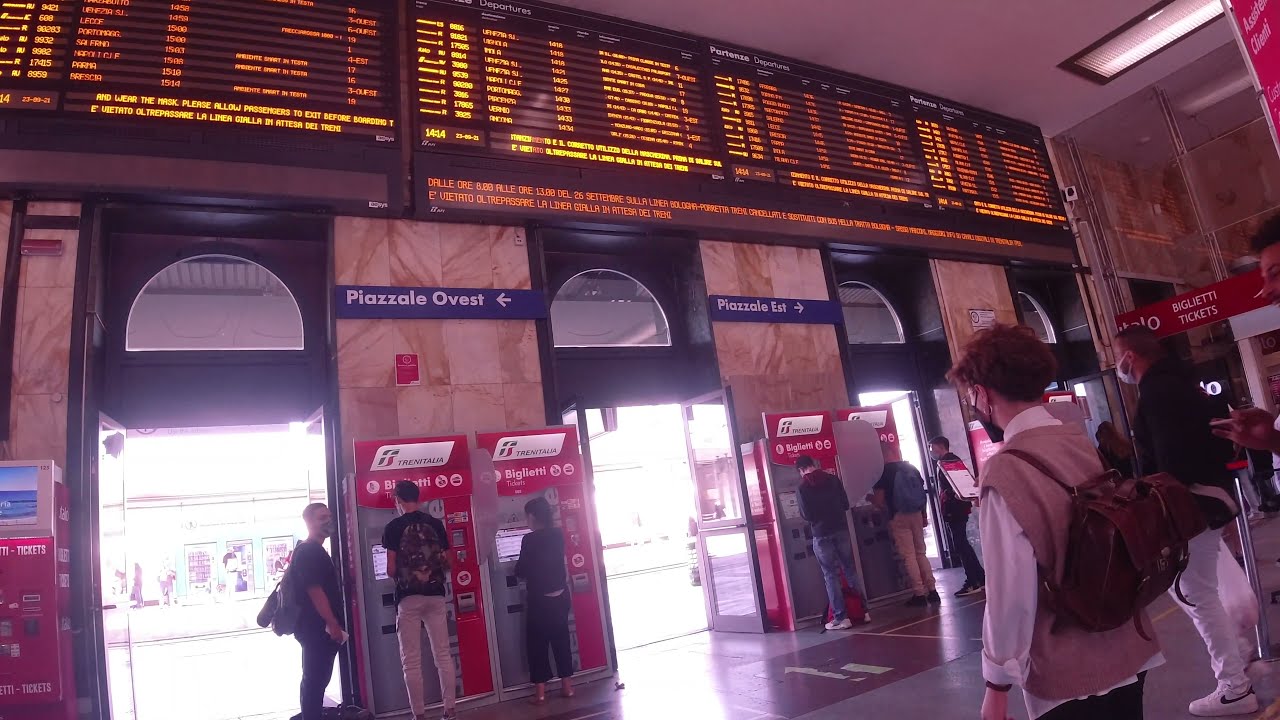 Stazione di Bologna   4K