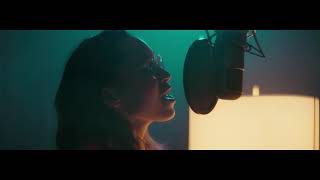 Vignette de la vidéo "Little Dragon - Peace Of Mind (feat. Faith Evans) [Official Music Video]"