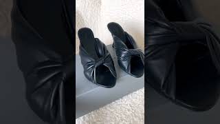 Black mules for summer and faithful rendezvous #shoes Black mules for summer and faithful rendezvous #shoes