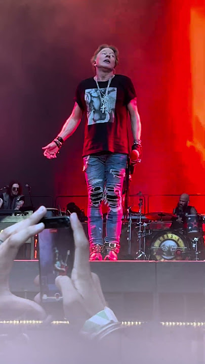👕🎤 Guns N’ Roses Still Hit Like They Did Decades Ago – Only Louder #GunsNRoses