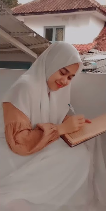 SANTRI WATI CANTIK MENGISI WAKTU LUANGNYA