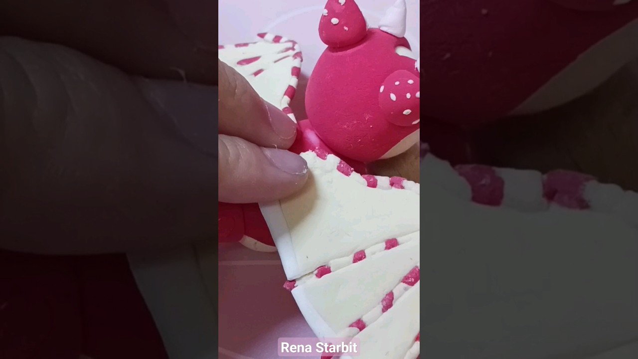 Lets make adopt me strawberry shortcake bat dragon in clay today!!