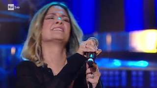 Video thumbnail of "Irene Grandi omaggia Dalla con "Stella di mare" - Una storia da cantare 23/11/2019"