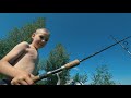 Первая рыбалка сына Учится забрасывать спиннинг
