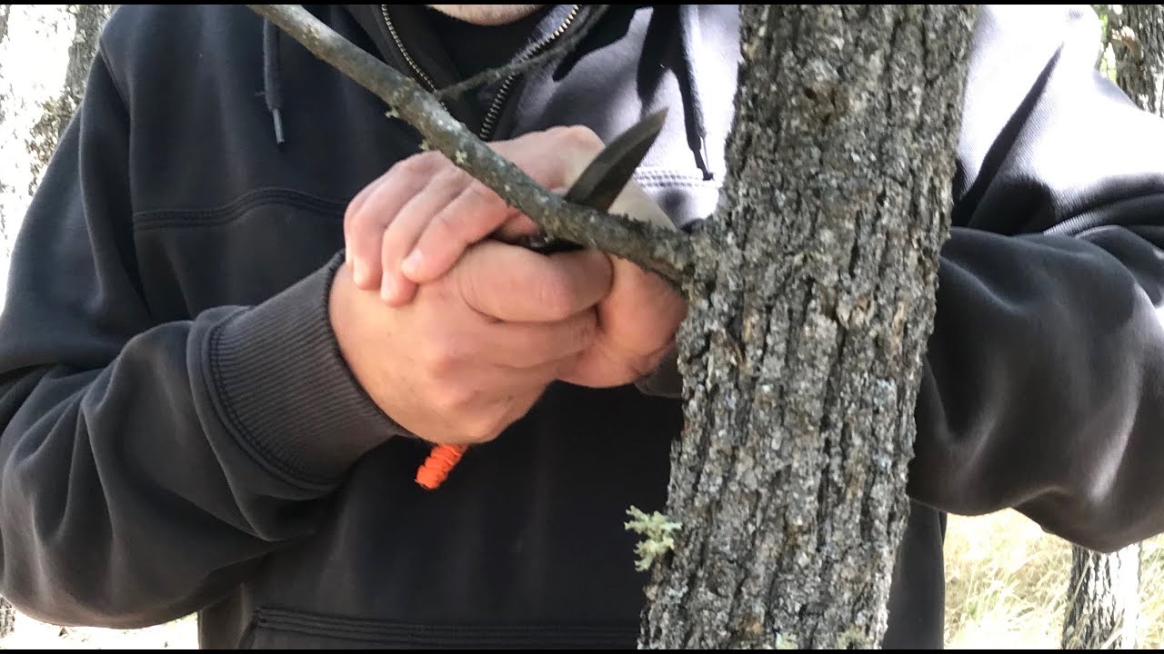 Bushcraft Knife Techniques V The Two Handed Grip YouTube
