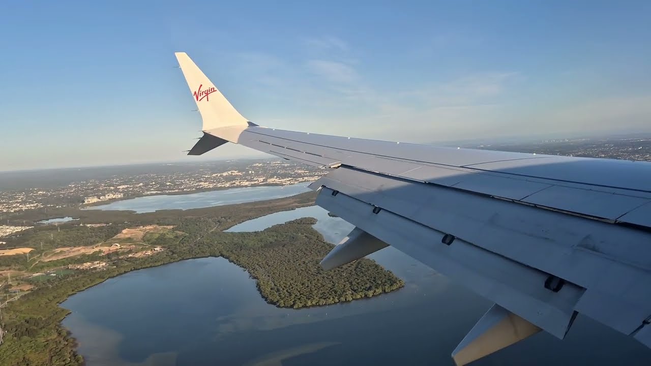 VIRGIN AUSTRALIA Boeing 737 MAX 8 Landing in Sydney