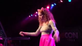 Magcon The Queen is back👑 #MahoganyLox