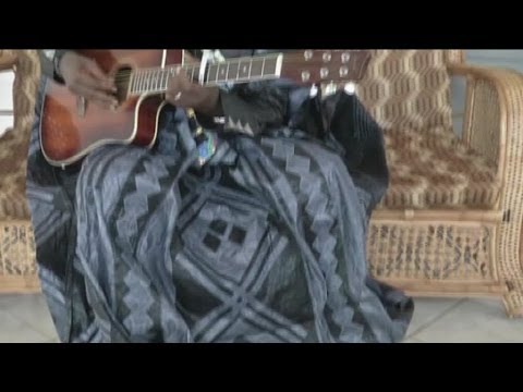 Guinée • Amadou Sodia Décoré Comme Messager Universel De La Paix
