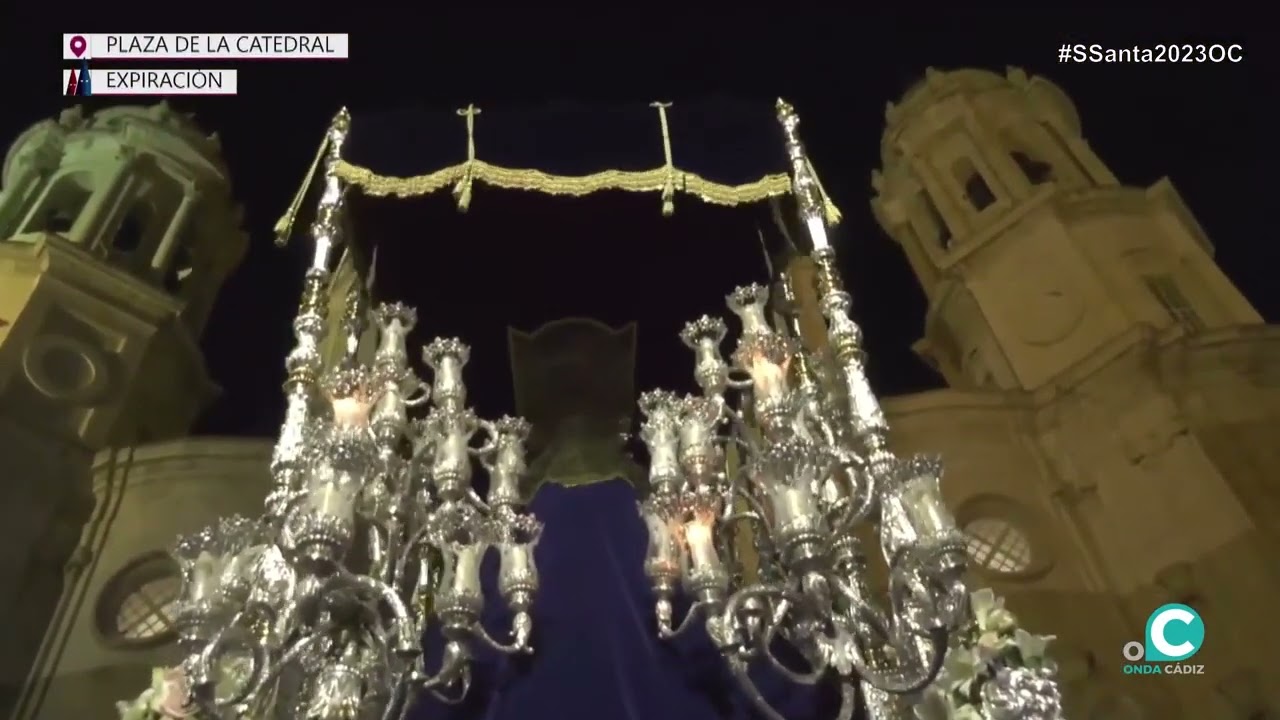 Virgen de la Victoria (Expiración) en Plaza Catedral | Cádiz 2023