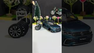Miniature Model Diecast Volkswagen Tiguan Tyre Change