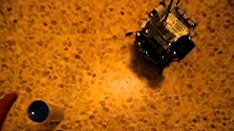 Boe-Bot + Ping))) - Recherche et approche de cible - Cible déplacée