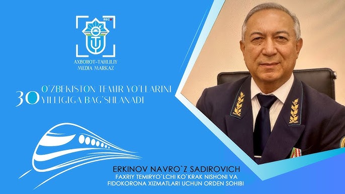 Uning poyezd kupesida emish videosini tomosha qiling.