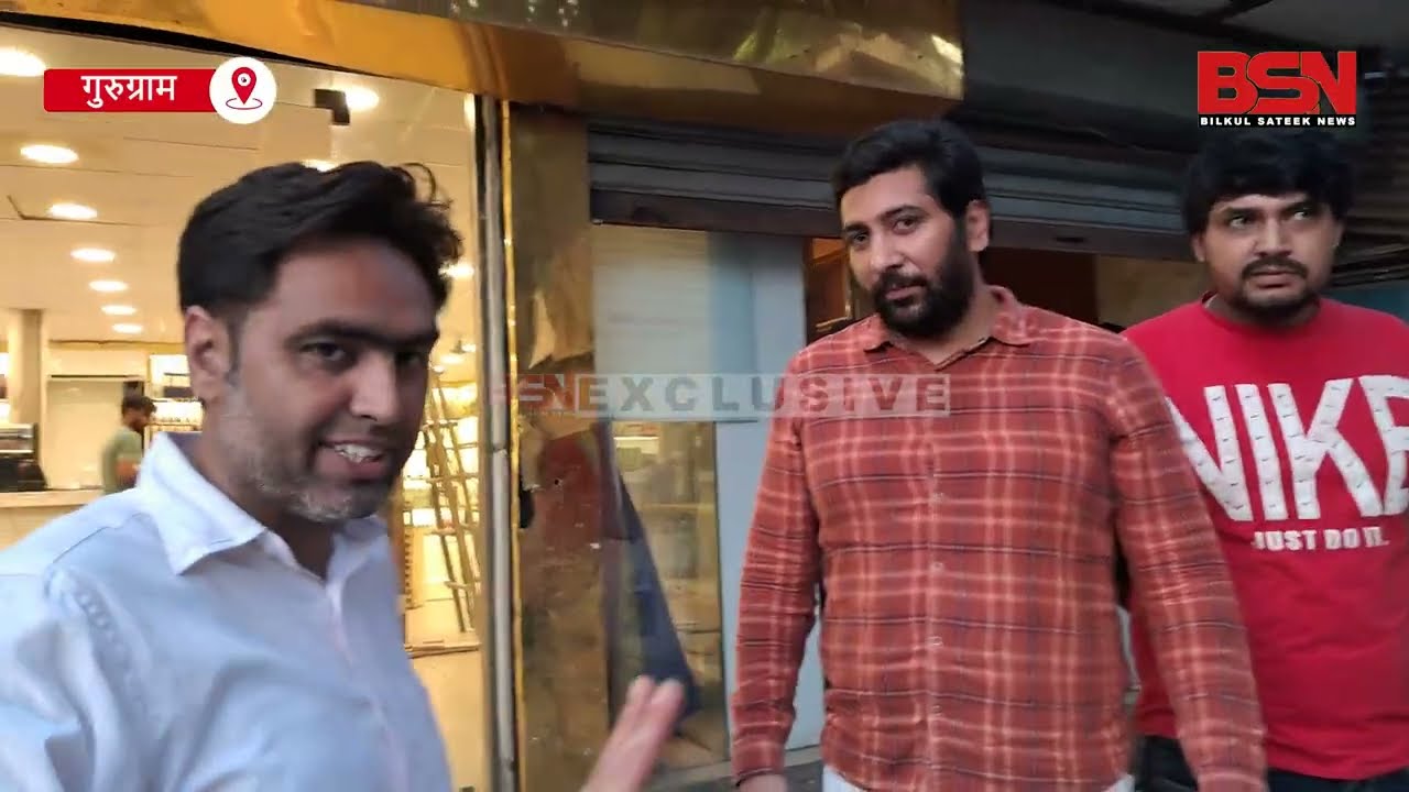 कौन है मालिक दस साल से आप यूज़ कर रहे हो कुछ तो सुधार लाओ