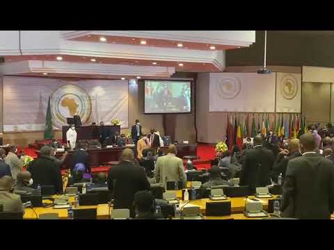 البرلمانية المغربية مريم حساة تعيد صندوق التصويت بعد أن اختطفه داعموا البوليزاريو