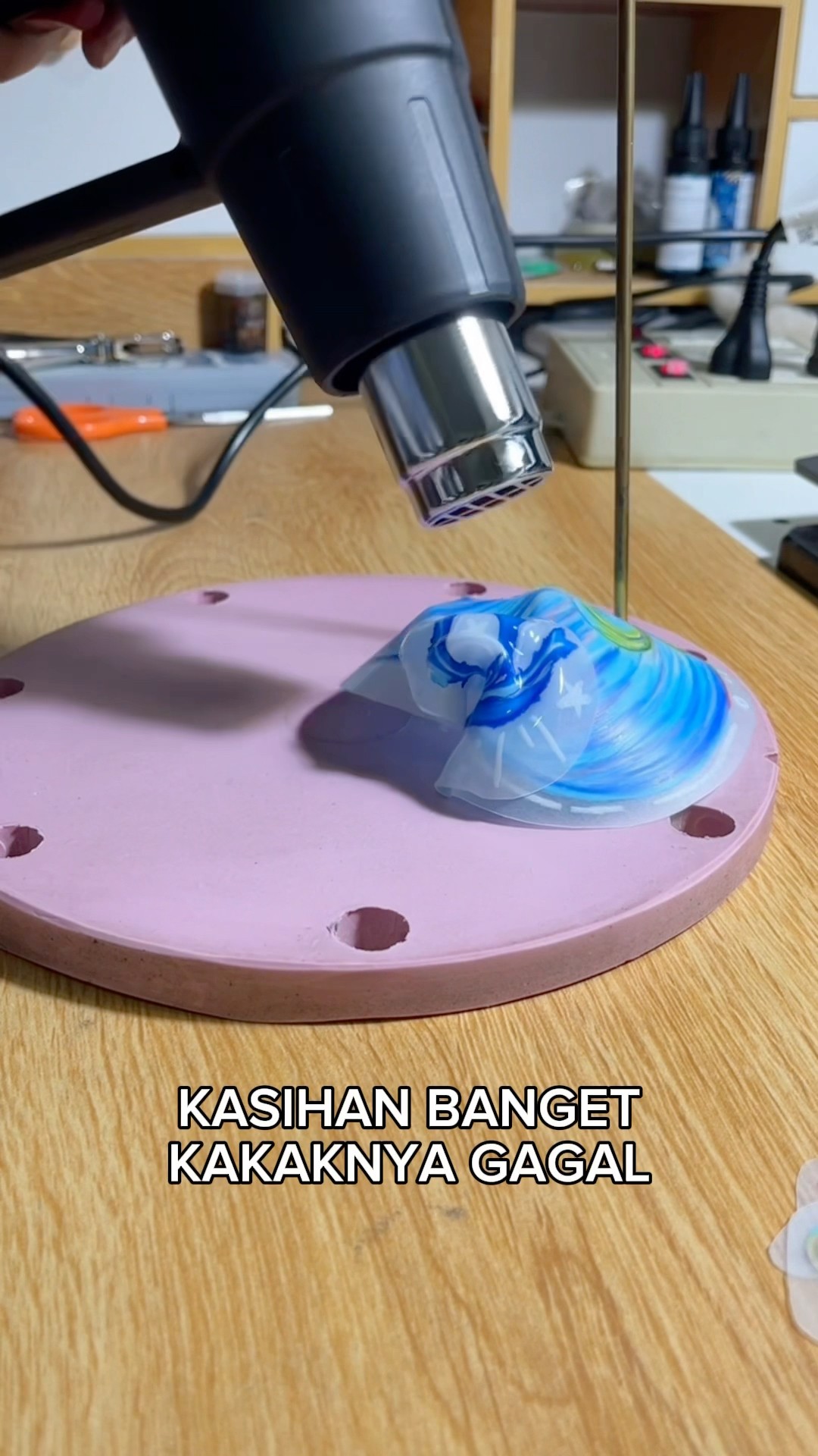 KASIHAN BANGET KAKAKNYA GAGAL BIKIN GANTUNGAN KUNCI DARI SHRINK PAPER